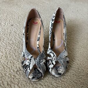 Peep-Toe Snakeskin Heels in Black & White